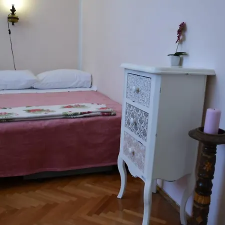 Eva * Zara